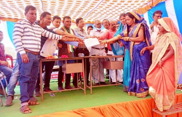 गौठान मेला, महिला समूह को प्रशस्ति पत्र