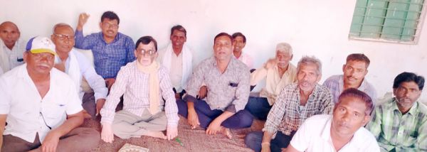 खाद की किल्लत, किसानों ने दी आंदोलन की चेतावनी