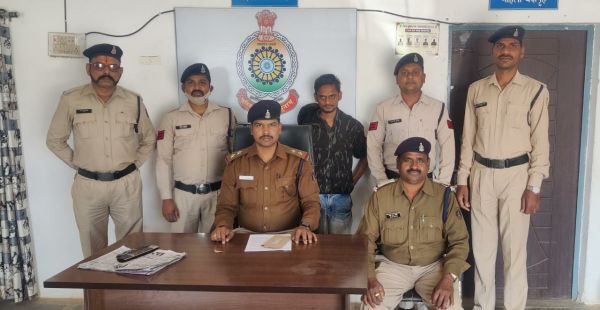 फर्जी खसरा नंबर से पटवारी के सहयोगी ने बेची जमीन