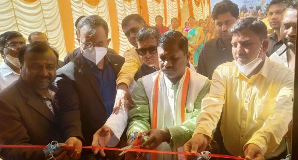 विधायक बृहस्पत ने मॉडल आंबा भवन का किया लोकार्पण