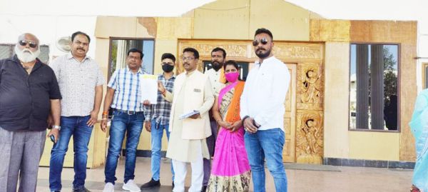 भाजपा ने स्कूल के नाम बदलने का किया विरोध