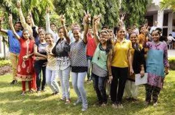 जिले के 100 छात्रों पर 101 छात्राएं, साल 2007 में 27 थीं