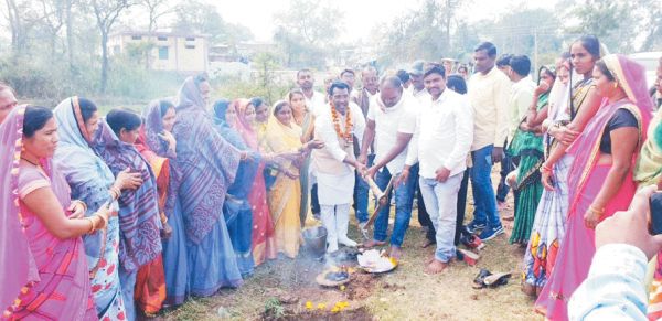  जिपं सदस्य साहू ने नाली निर्माण के लिए किया भूमिपूजन