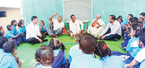   मातृभाषा दिवस कहानी उत्सव के रूप में मनी