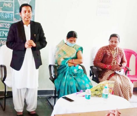 जीवन में बेहतर मुकाम हासिल करने के लिए पढ़ाई जरूरी-लकड़ा
