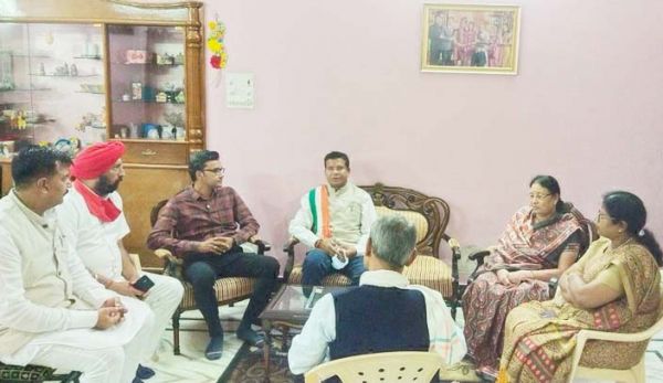 मरकाम ने दी चितलांग्या को श्रद्धांजलि