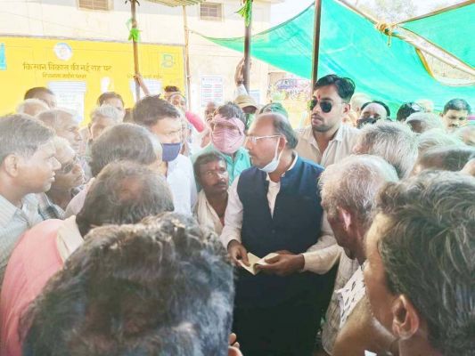 किसानों के खाते से दो करोड़ की हेराफेरी की पुष्टि, जांच शुरू
