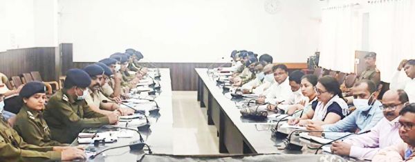 सूचना तंत्र को मजबूत बनाने कलेक्टर-एसपी ने दिया जोर