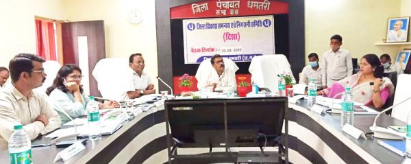 लोककल्याणकारी योजनाओं का सही तरीके से करें मैदानी स्तर पर क्रियान्वयन-चुन्नीलाल     