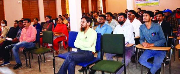गुंडाधुर स्नातकोत्तर महाविद्यालय में साइंस कार्निवल, विविध कार्यक्रम, भाषण स्पर्धा में निधि अव्वल