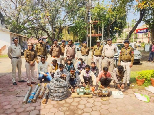 पंप चोरी, 10 आरोपी गिरफ्तार