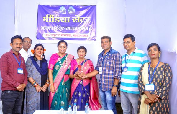राजिम मेला में सम्मान पाकर गदगद हुए कलाकार