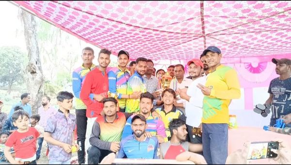 क्रिकेट में नांदगांव ने मारी बाजी