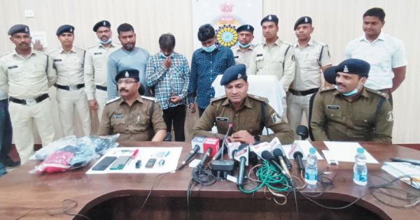 एटीएम चिप वाले होने पर क्लोनिंग मुश्किल, ज्यादा राशि निकालने के फेर में बंदी