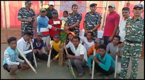 सीआरपीएफ ने की क्रिकेट स्पर्धा आयोजित, 16 टीमों ने भाग लिया
