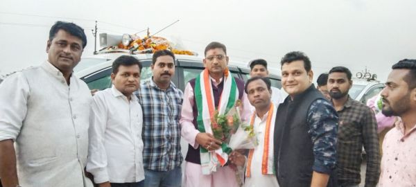  जिलेभर में बैंक अध्यक्ष नवाज का मना जन्मदिन