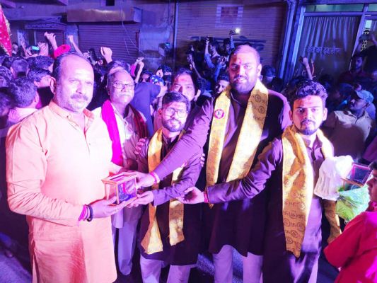 शिव की बारात में झूमे भक्त