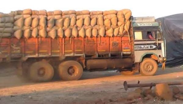 धान परिवहन में लगे वाहनों के रजिस्ट्रेशन नंबर स्कूटर, कार और बाइक के