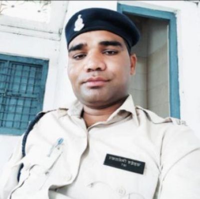 सडक़ हादसे में आरक्षक की मौत