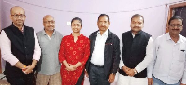 यूक्रेन से सकुशल वापसी, भाजपाईयों ने छात्रों से की मुलाकात