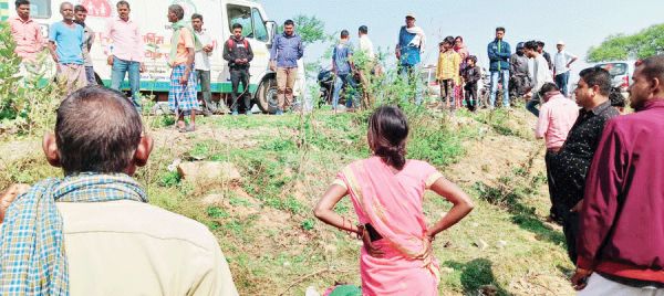 वाहन की ठोकर से महिला की मौत