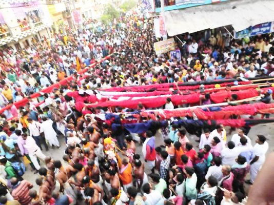 देवी-देवताओं के आगमन के साथ मड़ई मेला शुरू