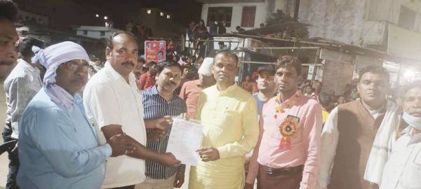 संयुक्त मोर्चा ने पुरानी पेंशन बहाली के लिए मुख्यमंत्री के नाम विधायक को सौंपा ज्ञापन
