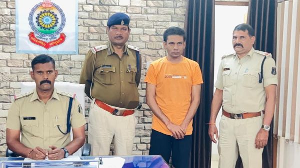 सोशल मीडिया की दोस्ती पड़ी महंगी महिला को चुकाने पड़े 25 हजार