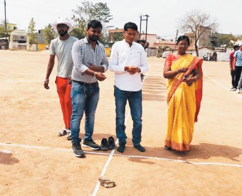 टेनिस बाल क्रिकेट स्पर्धा, पहले मैच में वार्ड 28 ने वार्ड 11 को हराया
