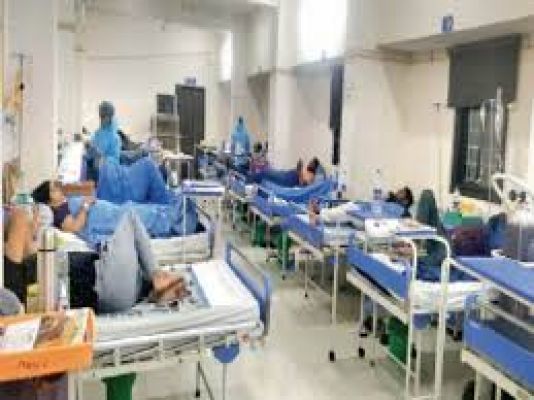 जिला अस्पताल में डॉक्टरों और उपकरणों की कमी