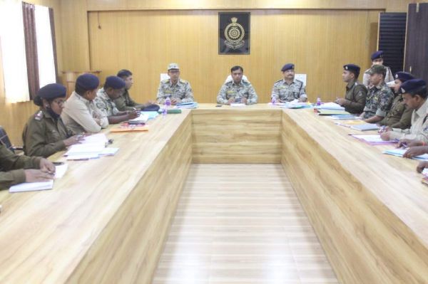 लंबित अपराधों के निराकरण एवं बेहतर पुलिसिंग के लिए एसपी ने ली मीटिंग