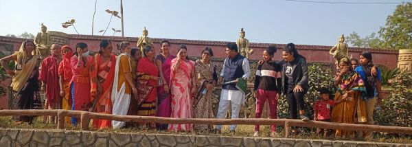 महिला कांग्रेस ने स्वच्छता अभियान चलाया