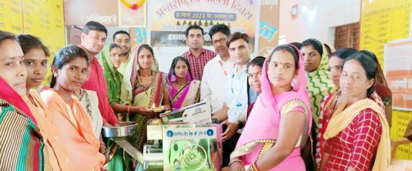 गौठान महिला मंडई मेला उत्कृष्ट कार्य के लिए महिलाएं सम्मानित