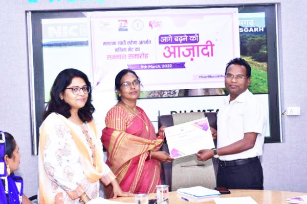 नारी सशक्तिकरण की दिशा में लगातार हो रहा प्रयास-सिंहदेव