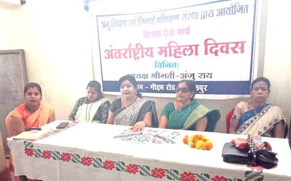 सफाई कर्मी, मितानिन,  आंबा कार्यकर्ताओं का सम्मान