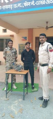 टुल्लू पंप के साथ युवक गिरफ्तार