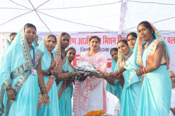 महिलाओं को आर्थिक रूप से संपन्न कराने बिहान योजना से जोडक़र रोजगार उपलब्ध करा रहीं- शकुन्तला