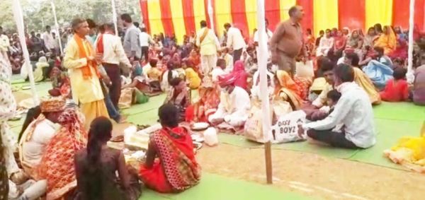 सोनाखान में 17 जोड़े बंधे परिणय सूत्र में