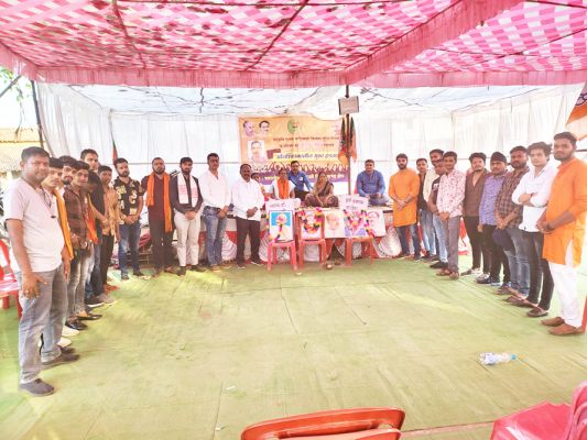 जिला युवा मोर्चा ने मृतक किसान के परिवार को दिया समर्थन