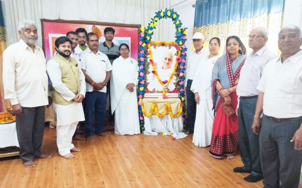 राजयोगिनी दादी ह्रदय मोहनी   को पुण्यतिथि पर श्रद्धांजलि