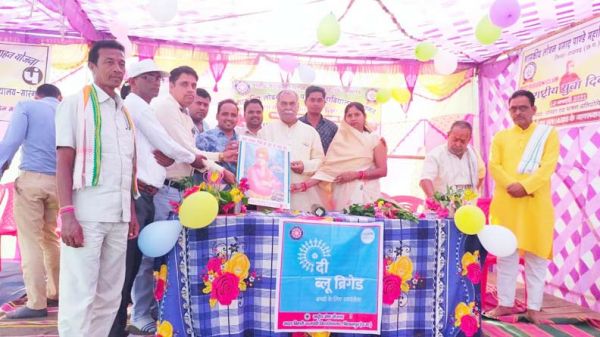 शासकीय महाविद्यालय के एनएसएस कैम्प में जनप्रतिनिधि पहुँचे, किया जागरूक