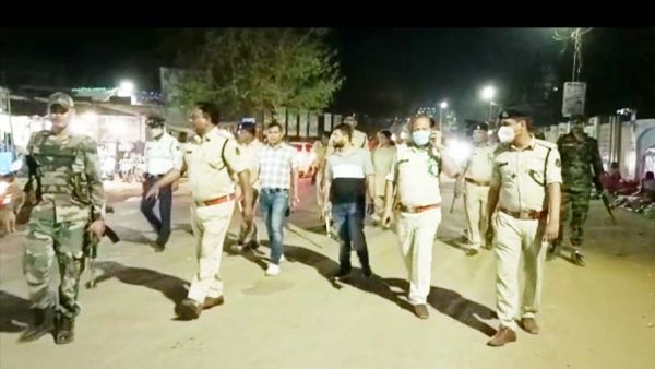 एसपी ने यातायात कार्यालय का किया आकस्मिक निरीक्षण