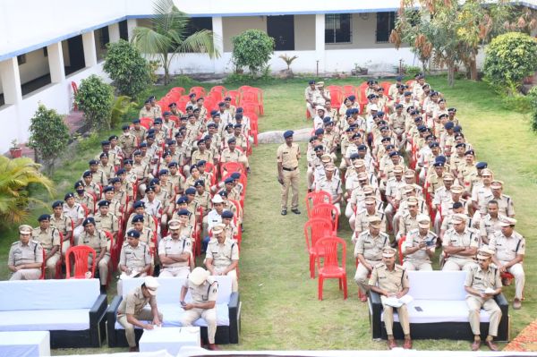 हमेशा सीखते रहने की प्रवृत्ति रखकर कर्तव्यों का निर्वहन करें-एसपी