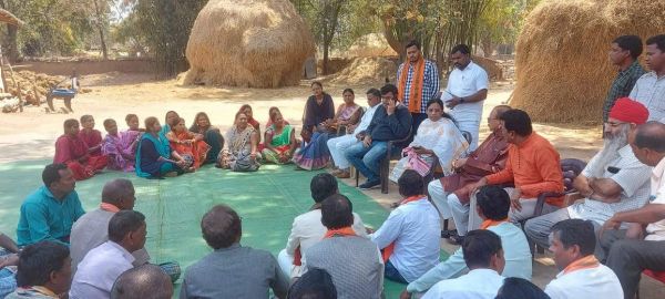 साल भर बाद भी मृतक किसान के परिवार को न मुआवजा न कर्ज माफी
