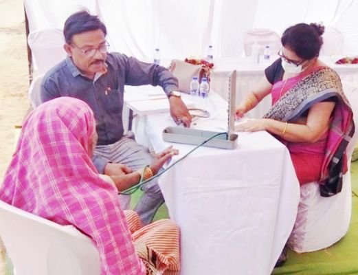 शिविर में 108 की स्वास्थ्य जांच