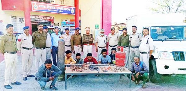 कॉलरी अफसर के दफ्तर से केबल चुराने वाले हथियार बंद 7 आरोपी गिरफ्तार
