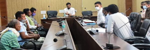 प्रभावितों को योजना का लाभ समझाकर मुआवजे की पुन: गणना के निर्देश