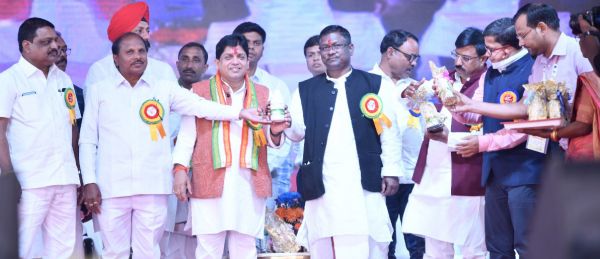 प्रदेश का पहला जिला सरगुज़ा जहां के गौठान में बन रहा ह्यूमिक एसिड, सुधारेगी मिट्टी की गुणवत्ता