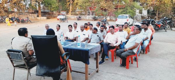 हुड़दंगियों की सूचना तत्काल थाने में दें.., शांति समिति की बैठक में लोगों ने दिए सुझाव