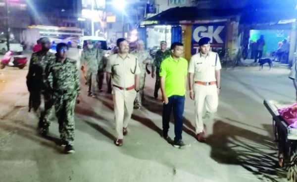 पुलिस ने होली पूर्व शहर में किया पैदल मार्च